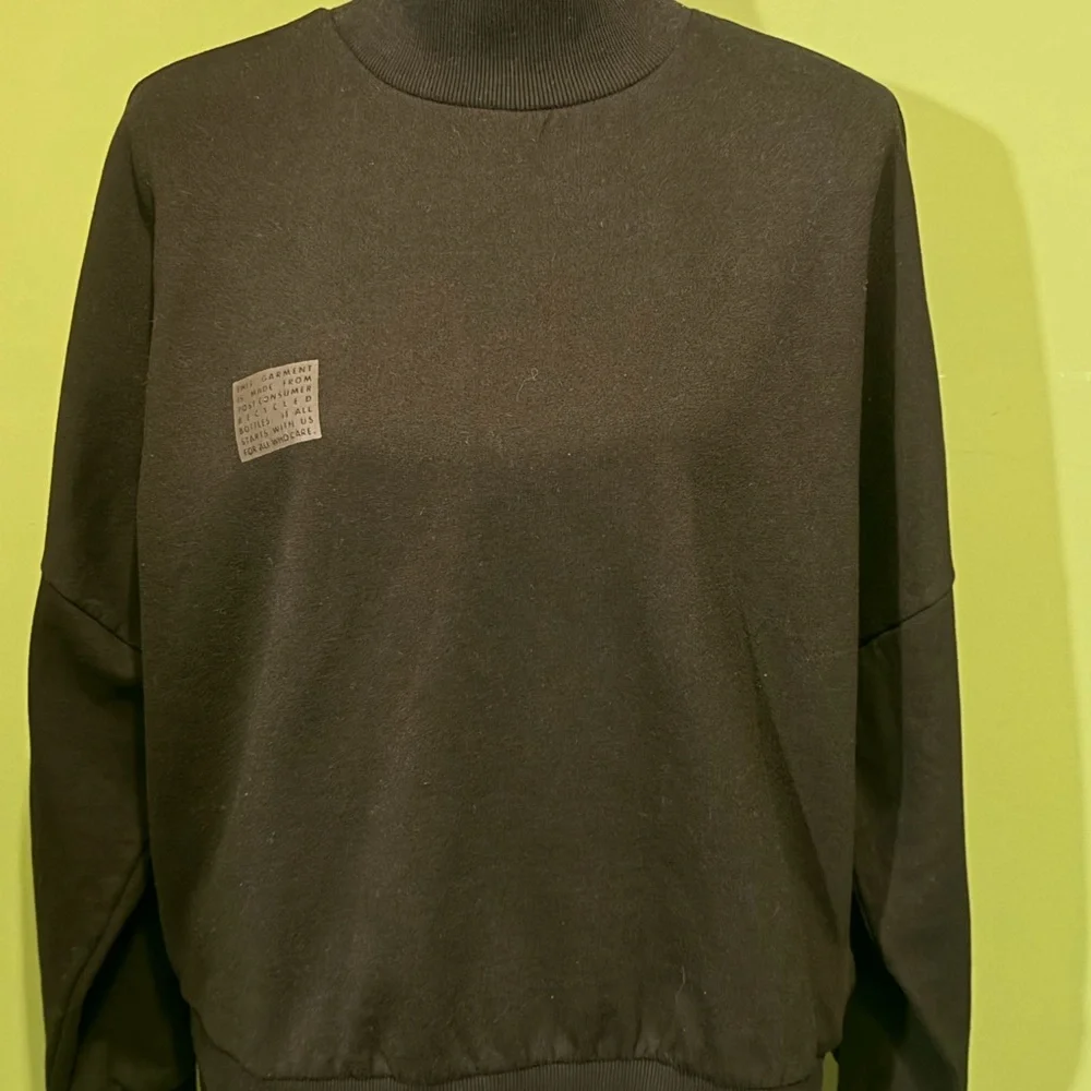 Noize Black Crew Neck Sweater - Picture 13 of 13